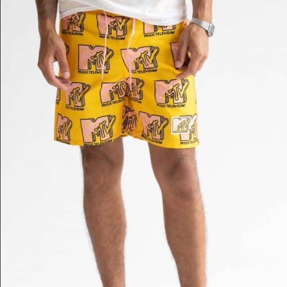 MTV SHORTS - Picture 2 of 6